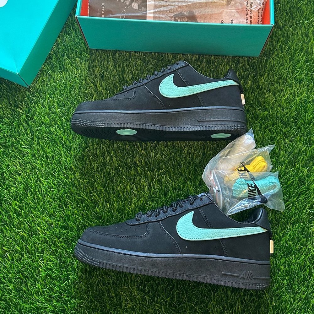 *SOLD* Tiffany Air Force 1